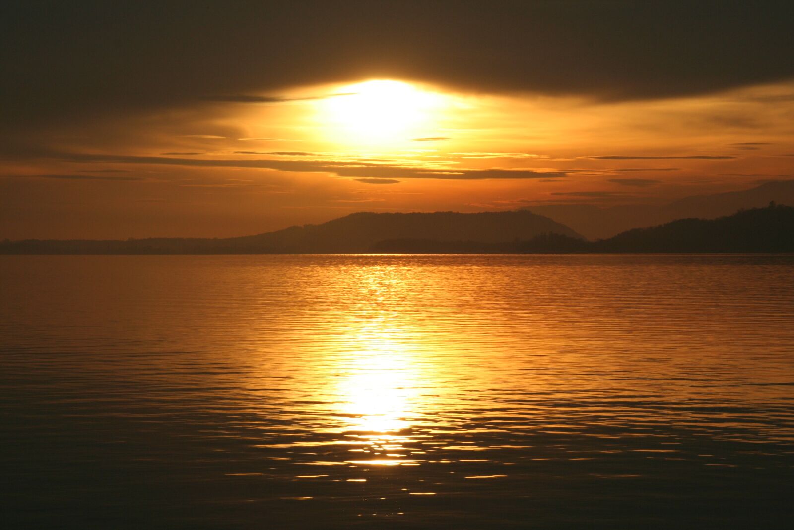 Canon EOS 350D (EOS Digital Rebel XT / EOS Kiss Digital N) sample photo. Lake biel, evening, sunset photography