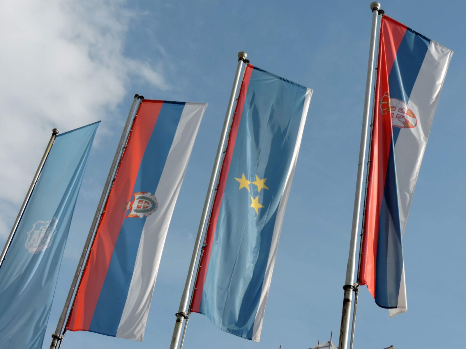 Nikon Coolpix P520 sample photo. Blue sky, serbia, emblem photography