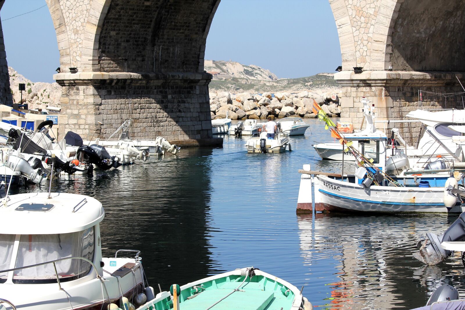 Canon EOS 550D (EOS Rebel T2i / EOS Kiss X4) sample photo. Port, boat, fishing photography
