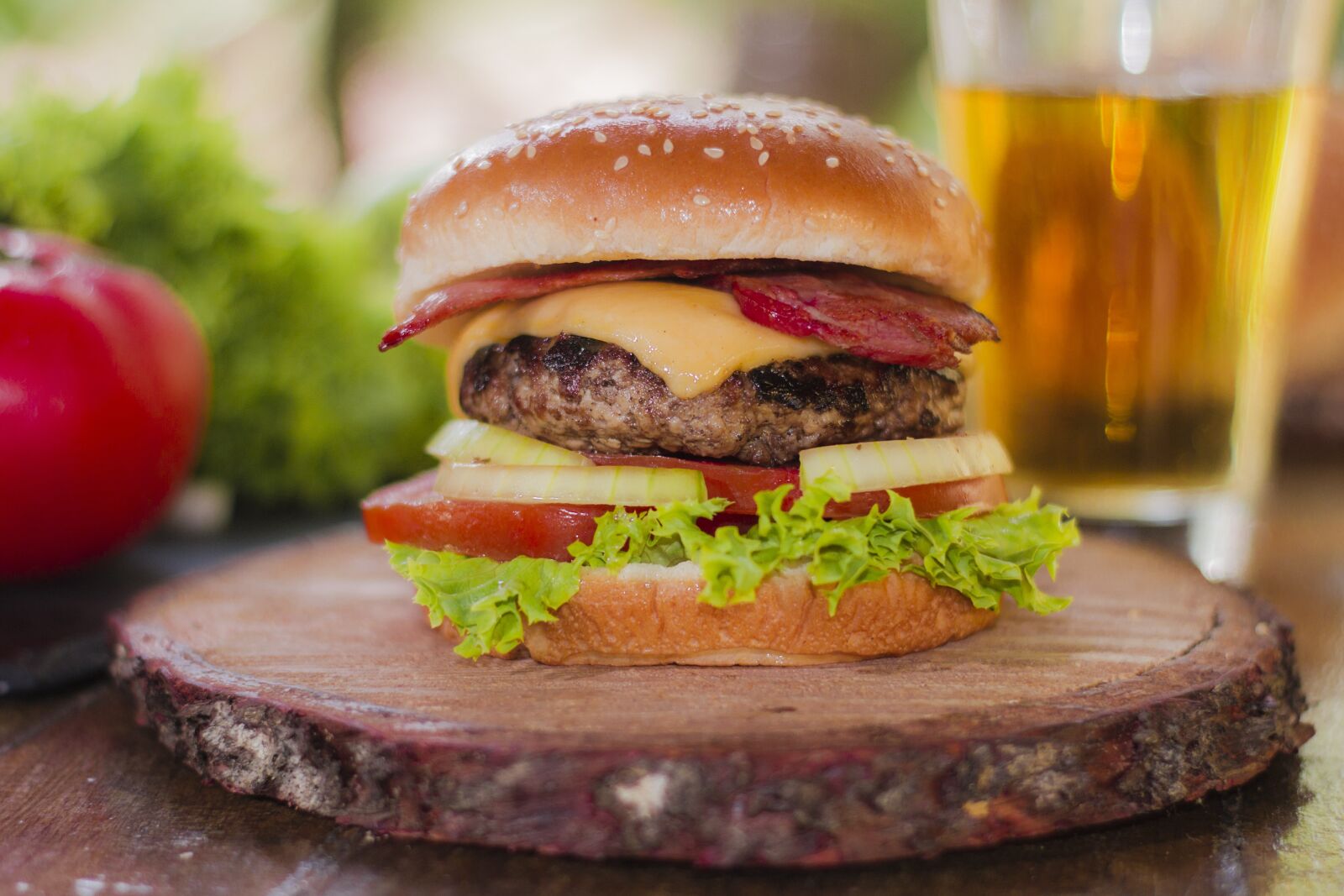 Canon EOS 600D (Rebel EOS T3i / EOS Kiss X5) sample photo. Burgers, fast food, food photography