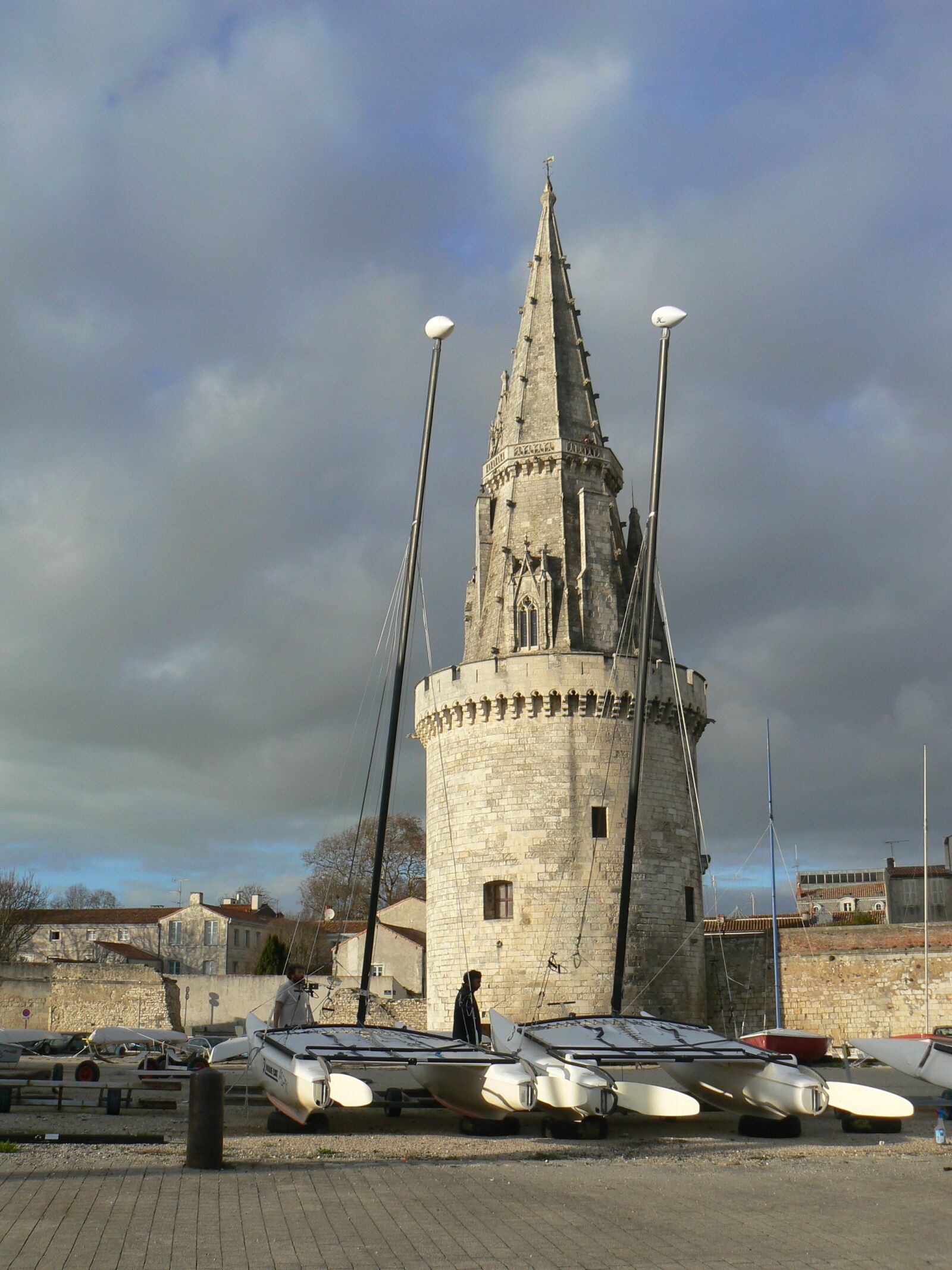 Panasonic DMC-FZ7 sample photo. The rochelle, port, charente-maritime photography