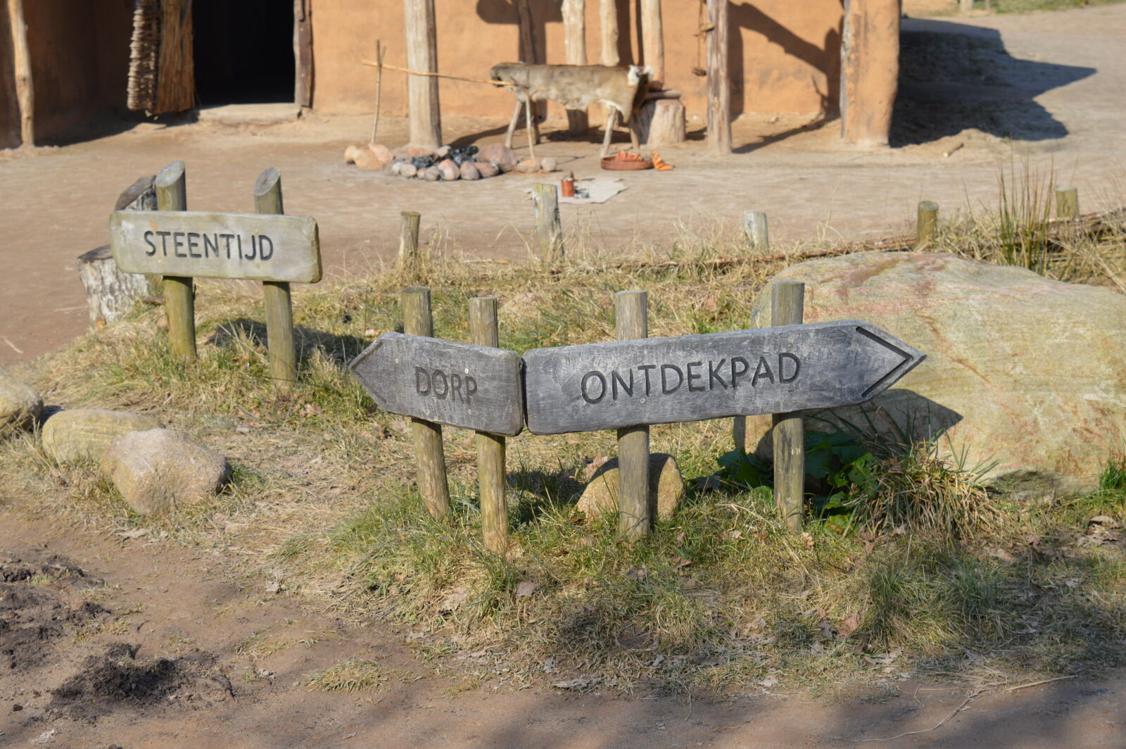 Nikon D3200 sample photo. Sign, wood photography