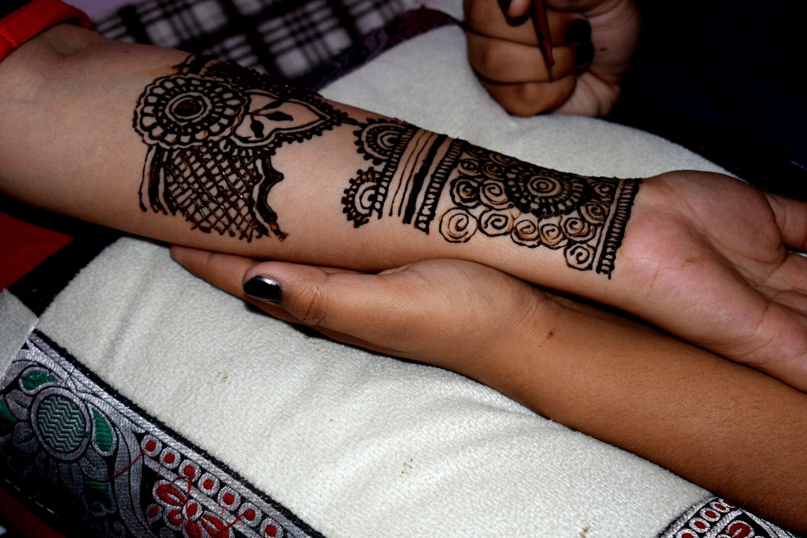 Nikon D3300 sample photo. Henna, culture, indian photography