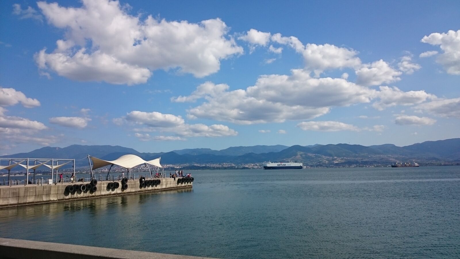 Sony Xperia Z1 sample photo. Ships, seaside, blue sky photography