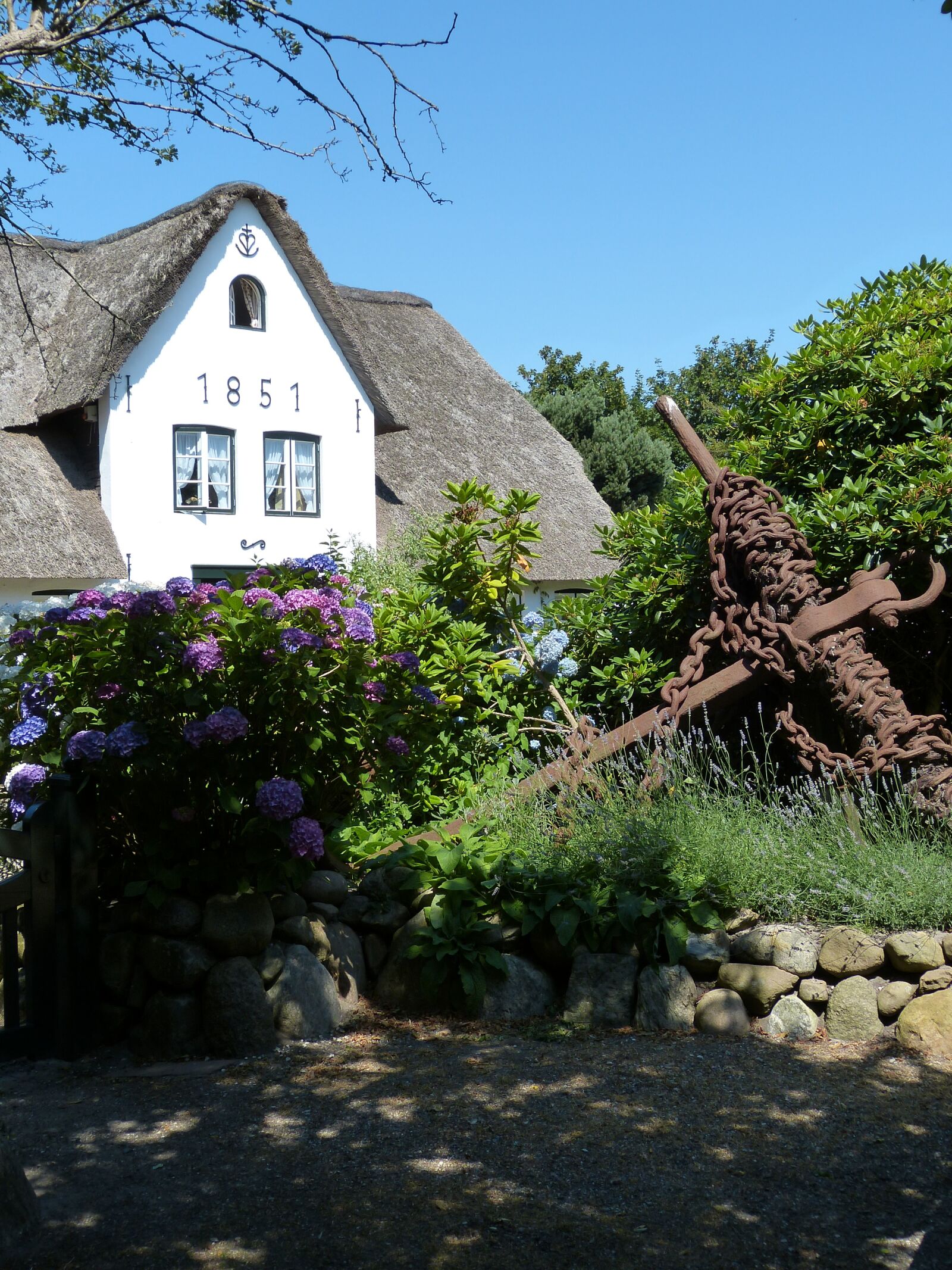Panasonic Lumix DMC-FZ150 sample photo. Sylt, keitum, places of photography
