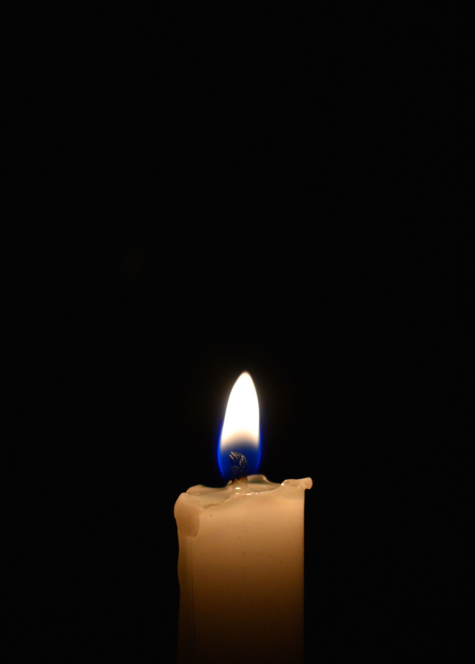 Nikon D3500 sample photo. Candlelight, candle, flame photography