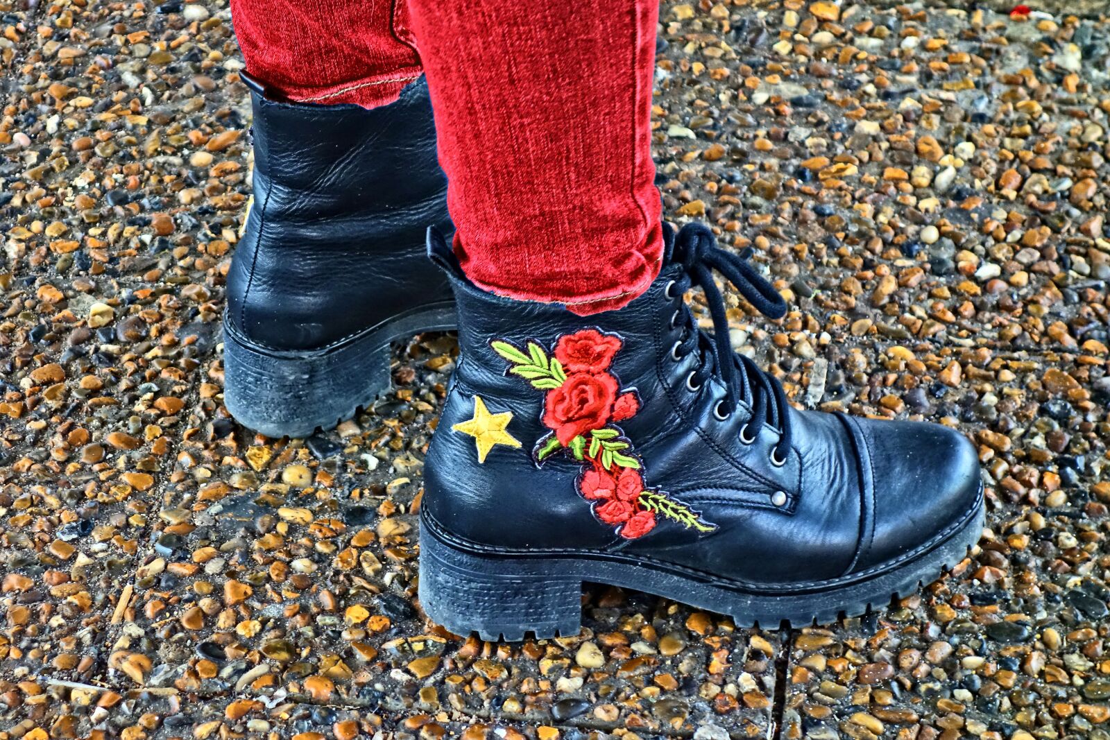 Sony Cyber-shot DSC-RX100 sample photo. Leg, foot, shoe photography