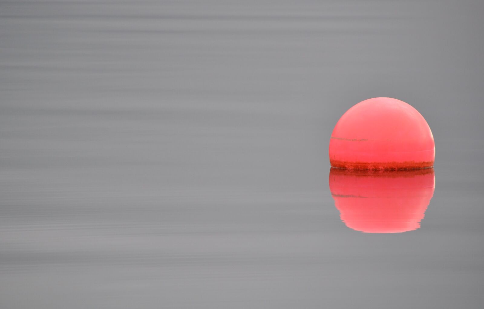 Nikon D5000 sample photo. Water, red, mirroring photography