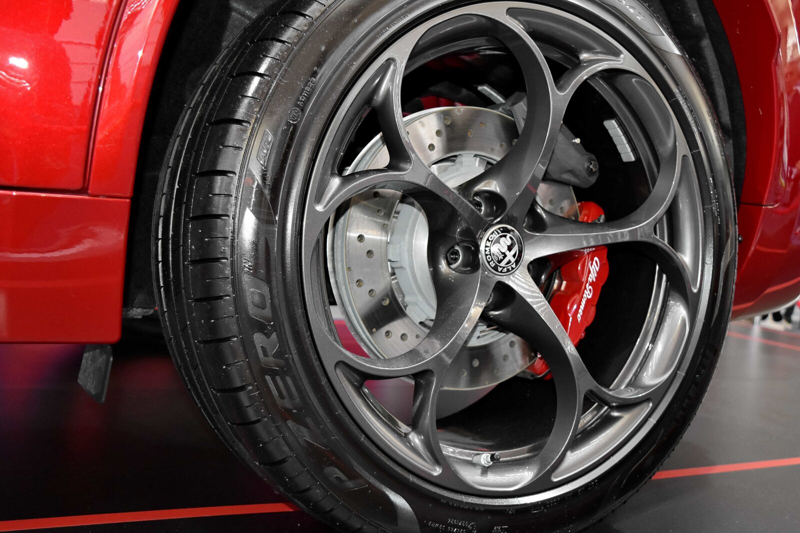 Nikon D5500 sample photo. Brake, rubber, tire, transportation photography