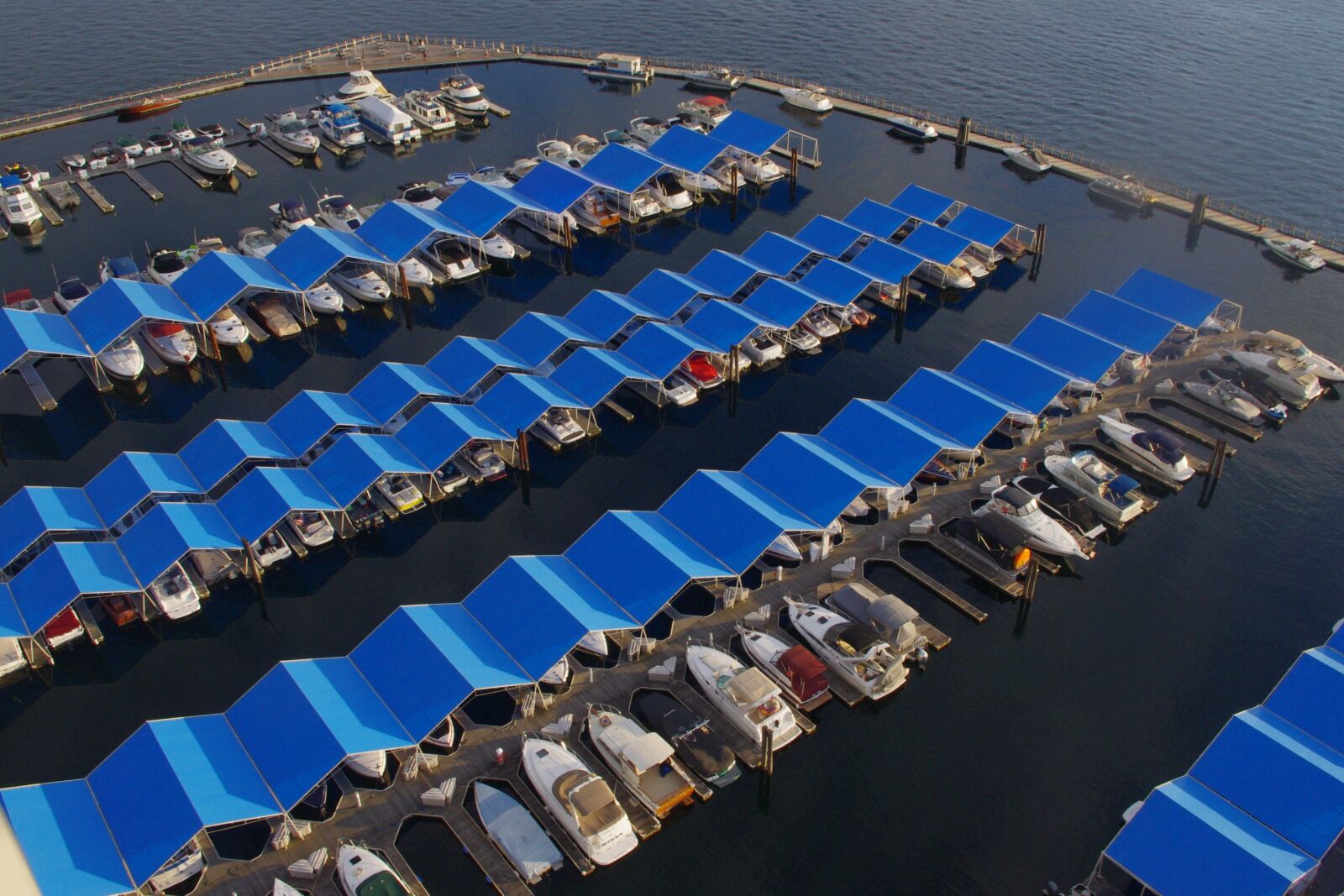 Pentax K-x sample photo. Dock, boats, lake photography