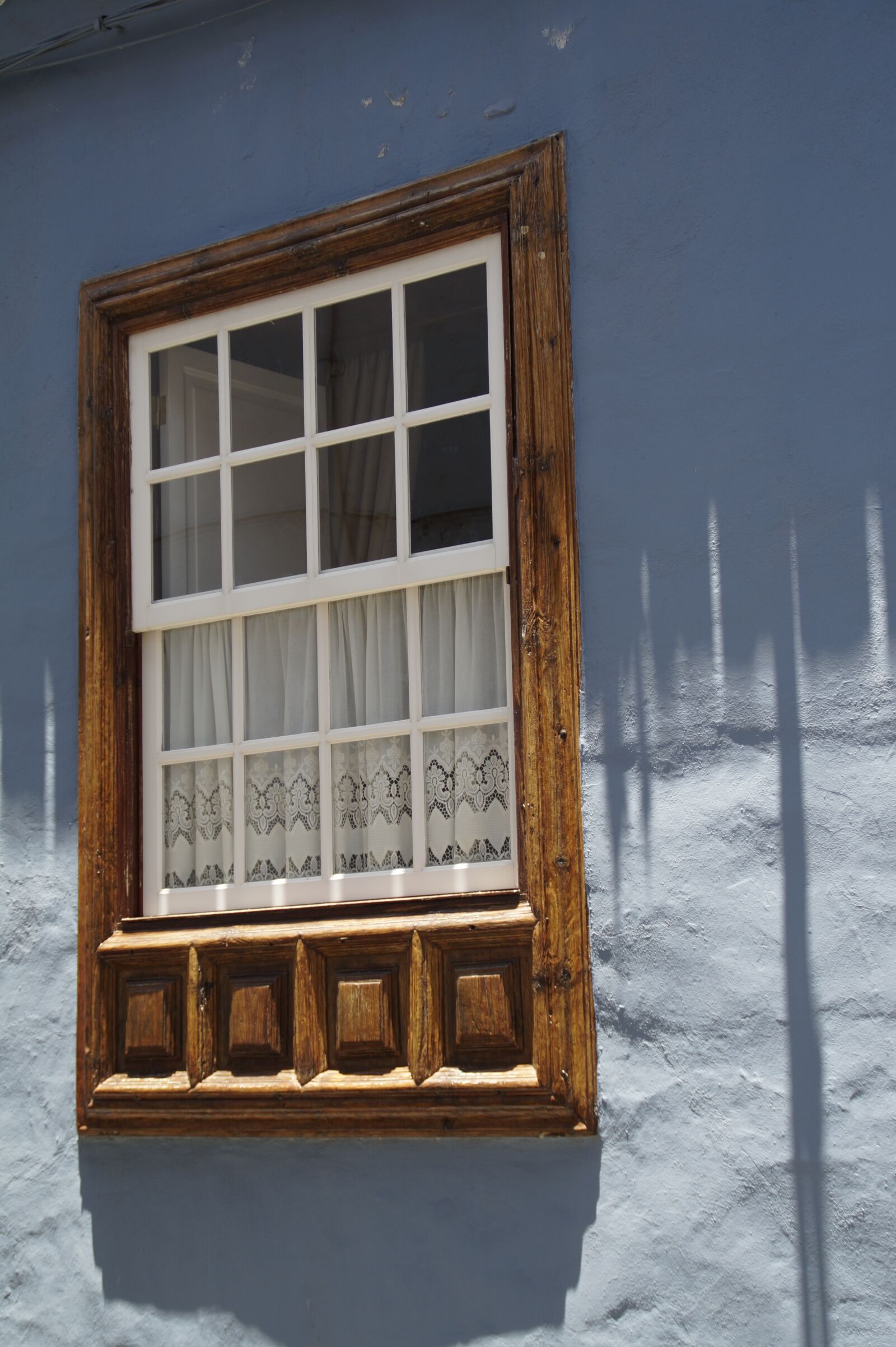 Sony SLT-A58 sample photo. Window, home front, facade photography