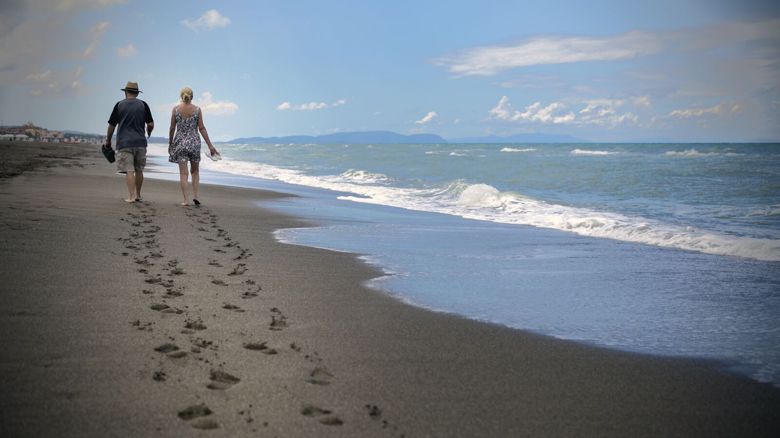 Canon EOS 6D + Canon EF 50mm F1.4 USM sample photo. Sea, summer, sand photography