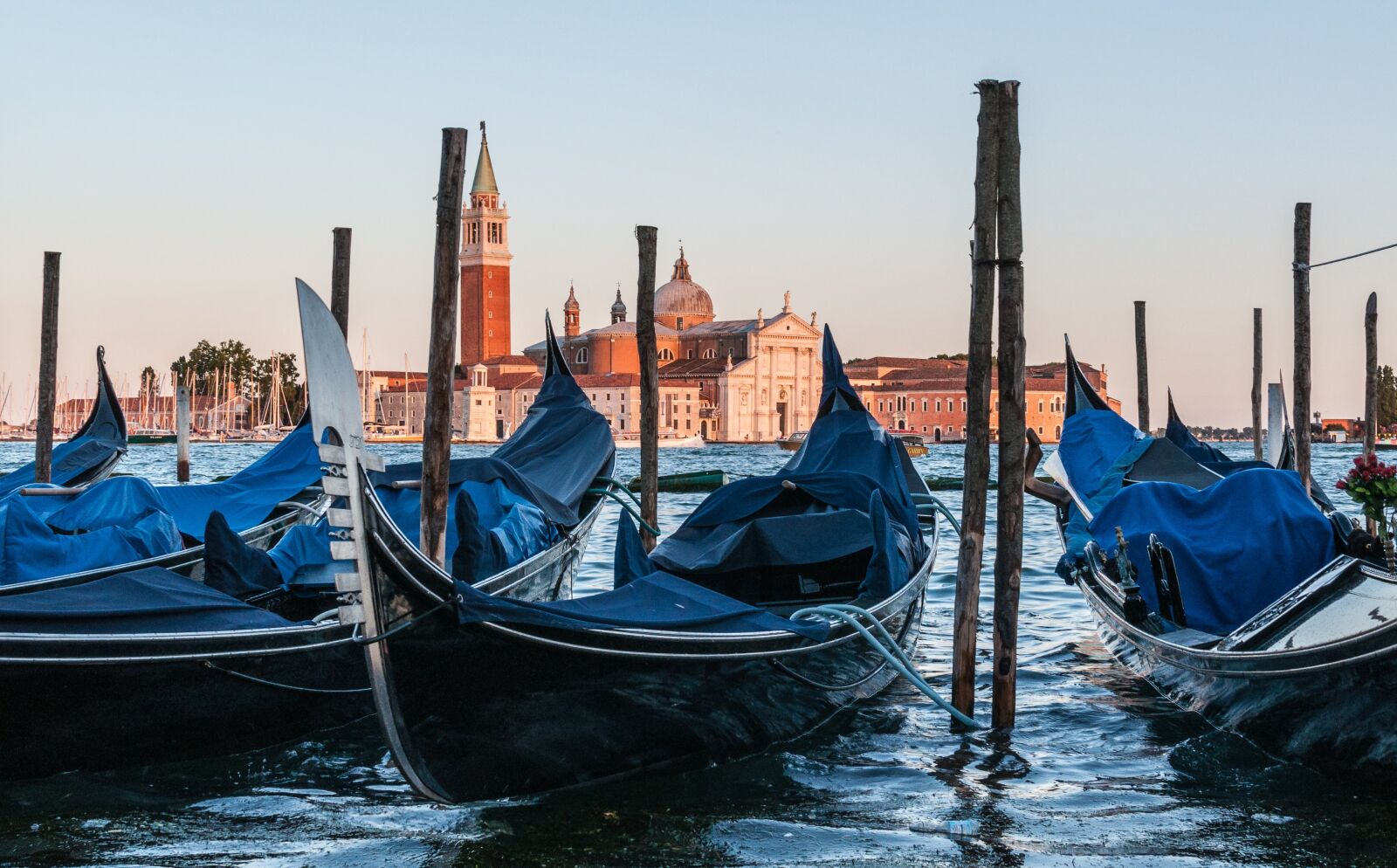Nikon D5000 sample photo. Gondola, venetia, venezia photography
