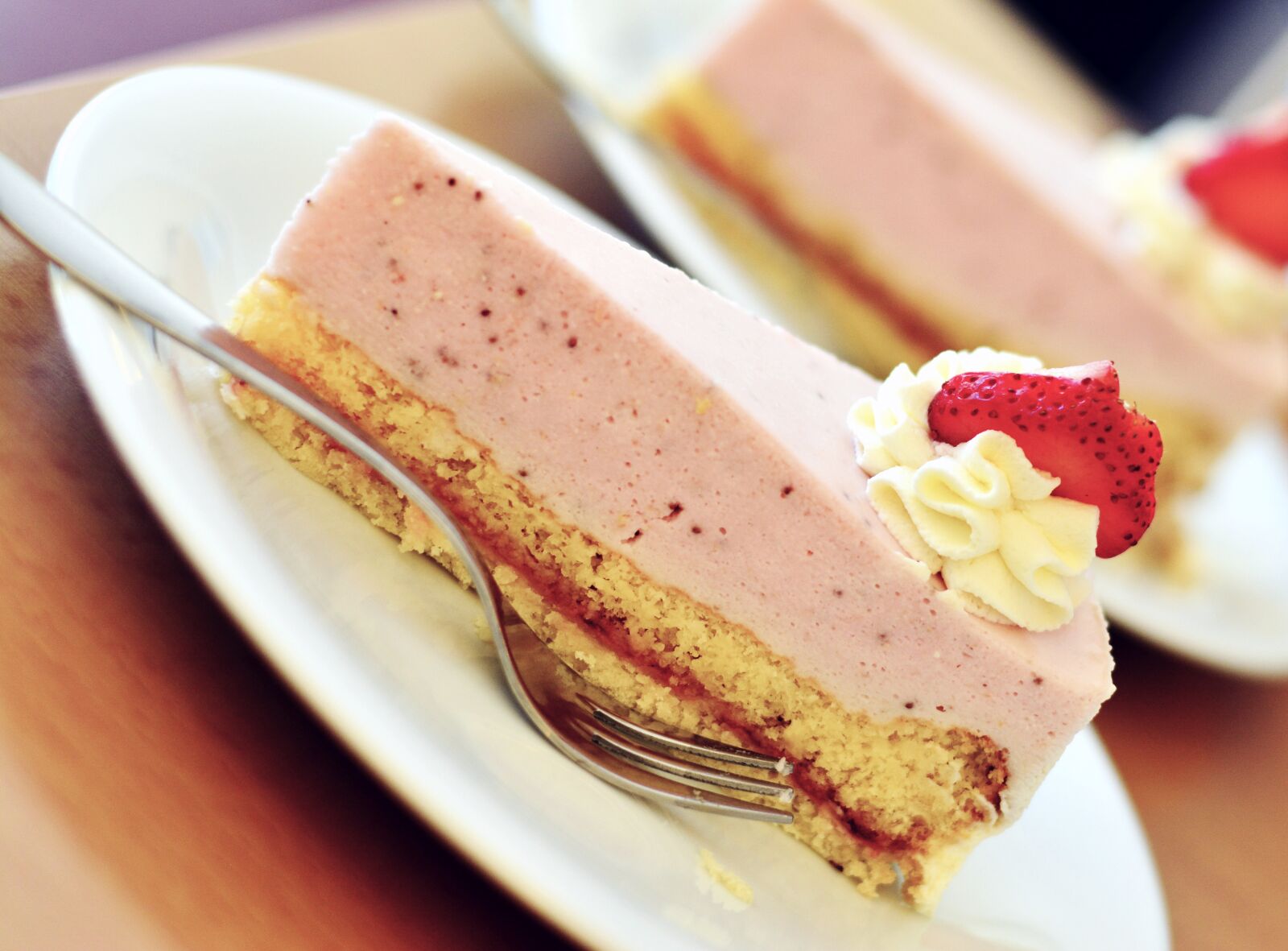 Nikon D5200 sample photo. Cake, strawberry pie, strawberry photography