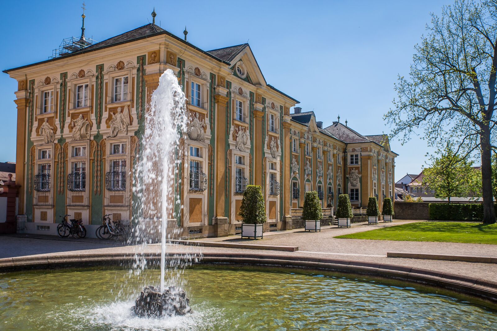 Canon EOS 5D Mark III sample photo. Bruchsal, castle, baroque photography