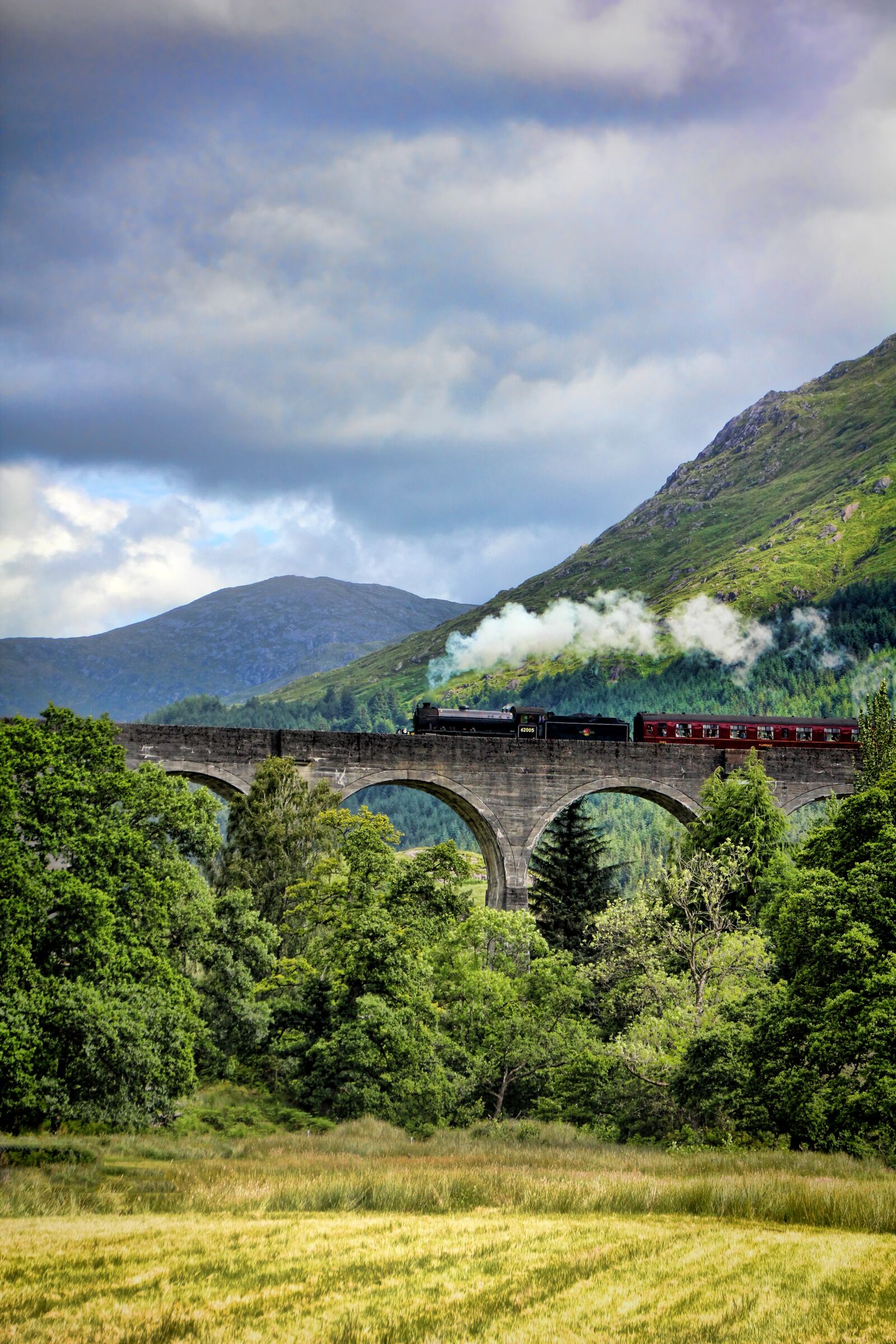 Canon EOS 550D (EOS Rebel T2i / EOS Kiss X4) sample photo. Train, hogwarts, scotland photography