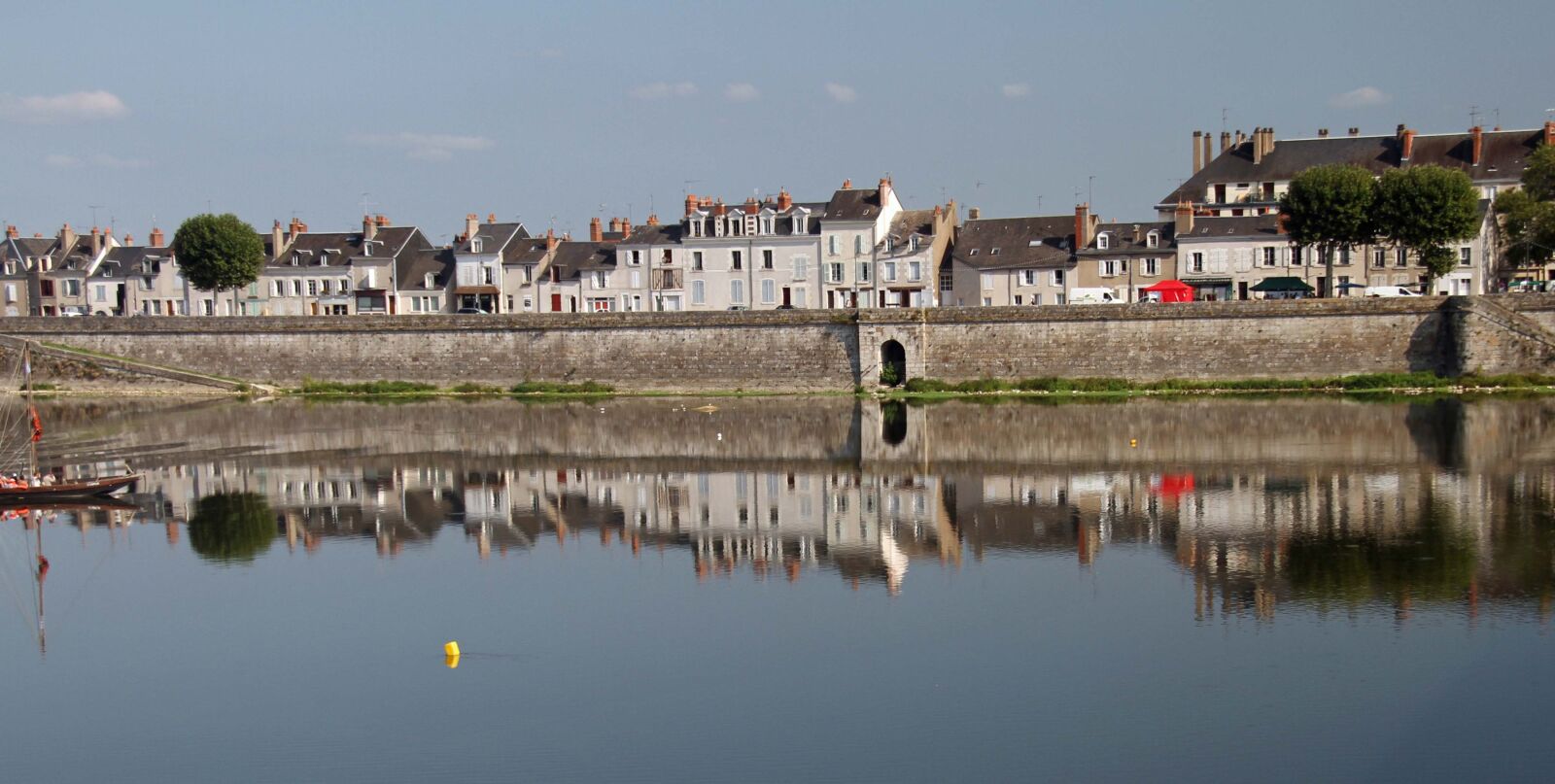 Canon EOS 7D sample photo. Blois, loire valley, france photography
