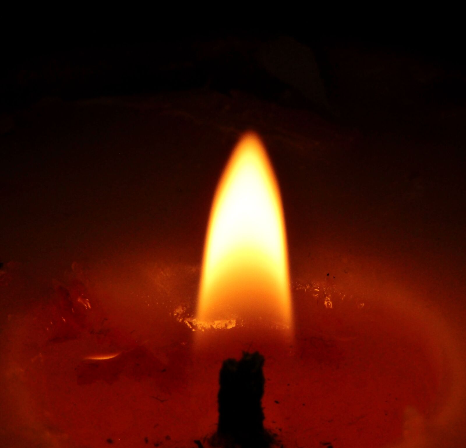 Canon POWERSHOT SX432 IS sample photo. Candle, red, dark photography