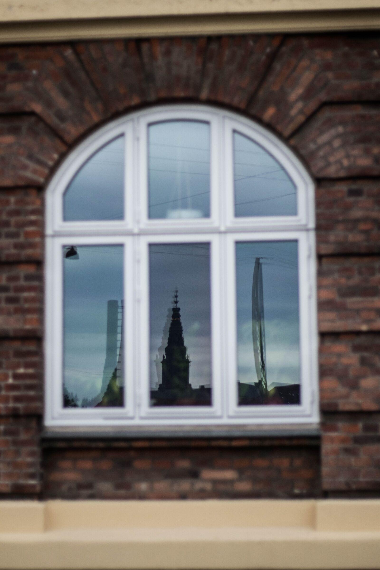 Canon EOS 80D sample photo. Window, buildings, reflection photography