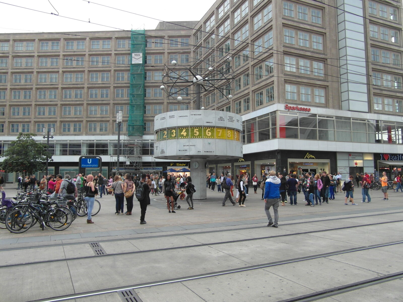 Samsung WB750 sample photo. Alexanderplatz, berlin, watch photography