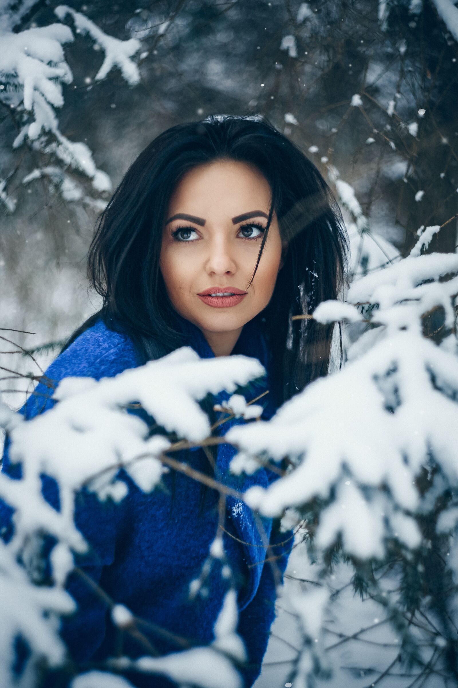 Canon EOS 6D Mark II sample photo. Girl, forest, atmospheric photography
