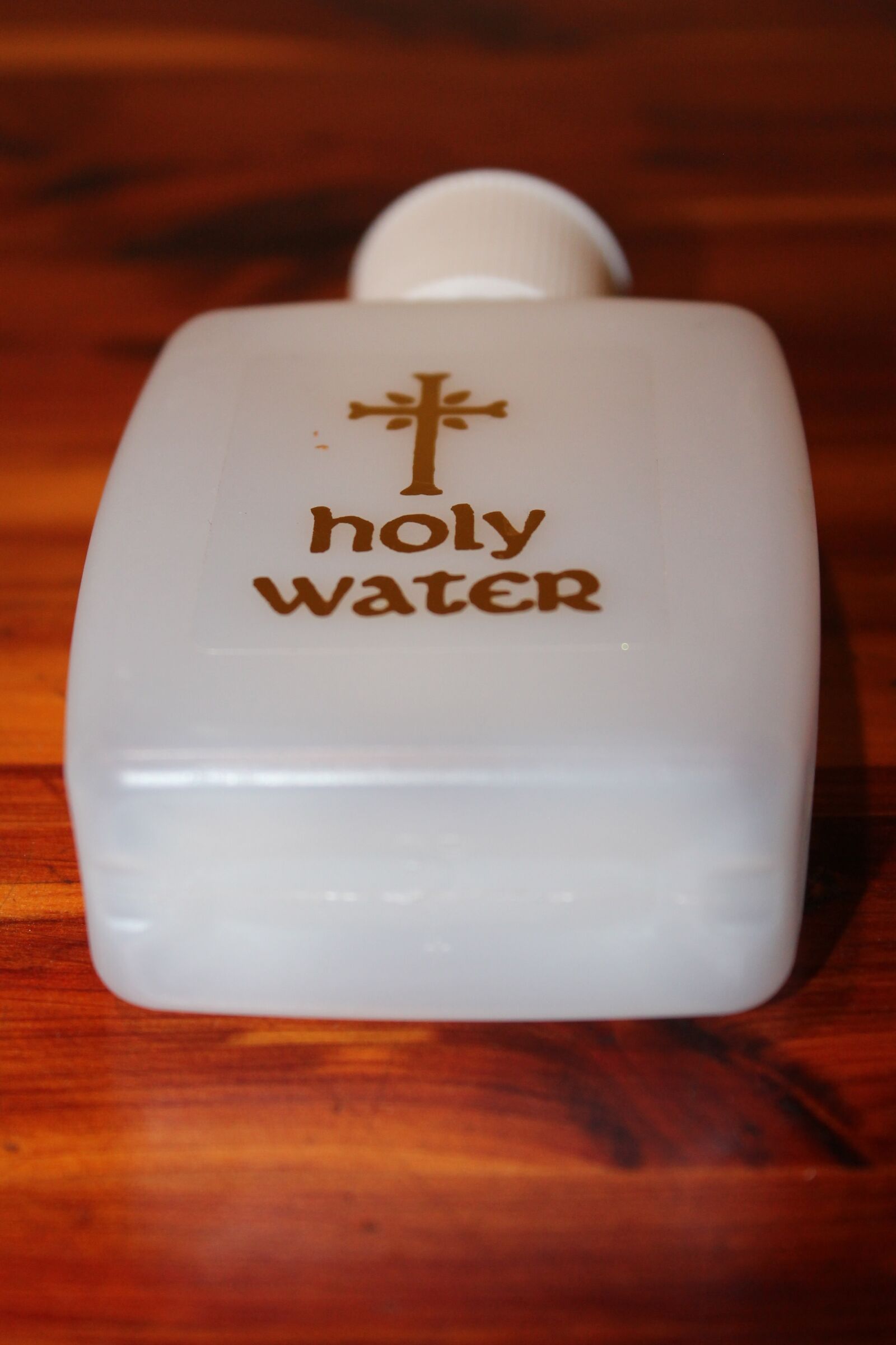 Canon EOS 1100D (EOS Rebel T3 / EOS Kiss X50) sample photo. Holy water, catholic water photography