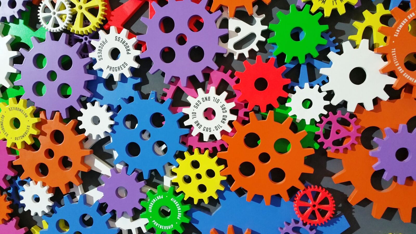 Samsung Galaxy Note4 sample photo. Art, cogs, colorful photography