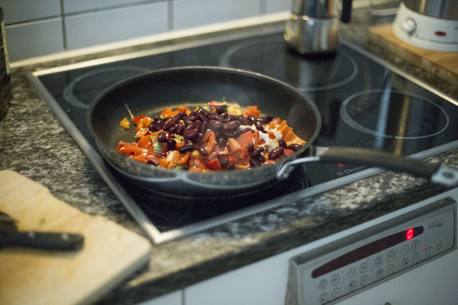 Canon EOS 6D + Canon EF 50mm F1.4 USM sample photo. Beans, cooking, food, hot photography