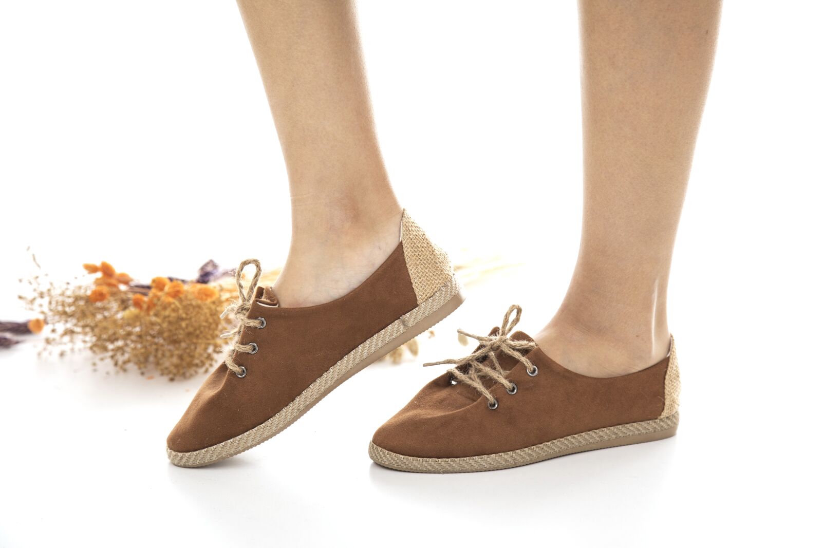Canon EOS 5D Mark IV sample photo. Shoes, fashion, woman photography