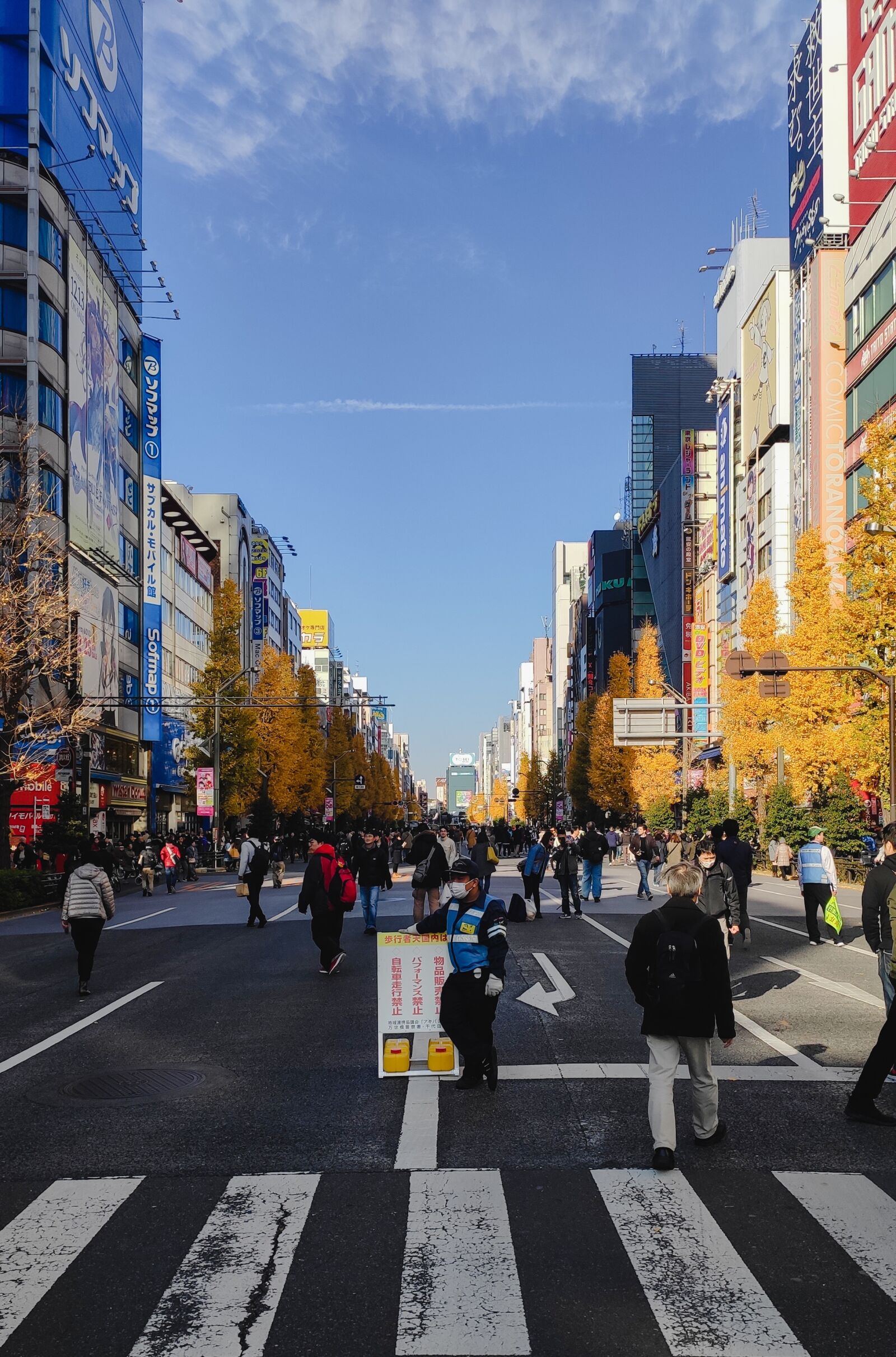 Xiaomi Mi 9 SE sample photo. Japan, tokyo, street photography