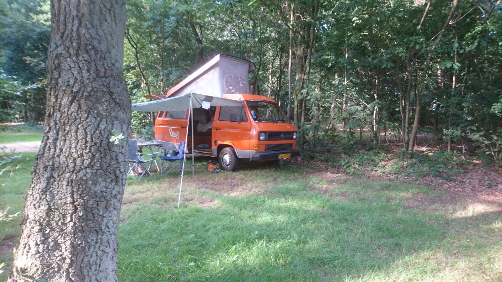 Sony Xperia Z5 sample photo. Camper, holiday, camping photography