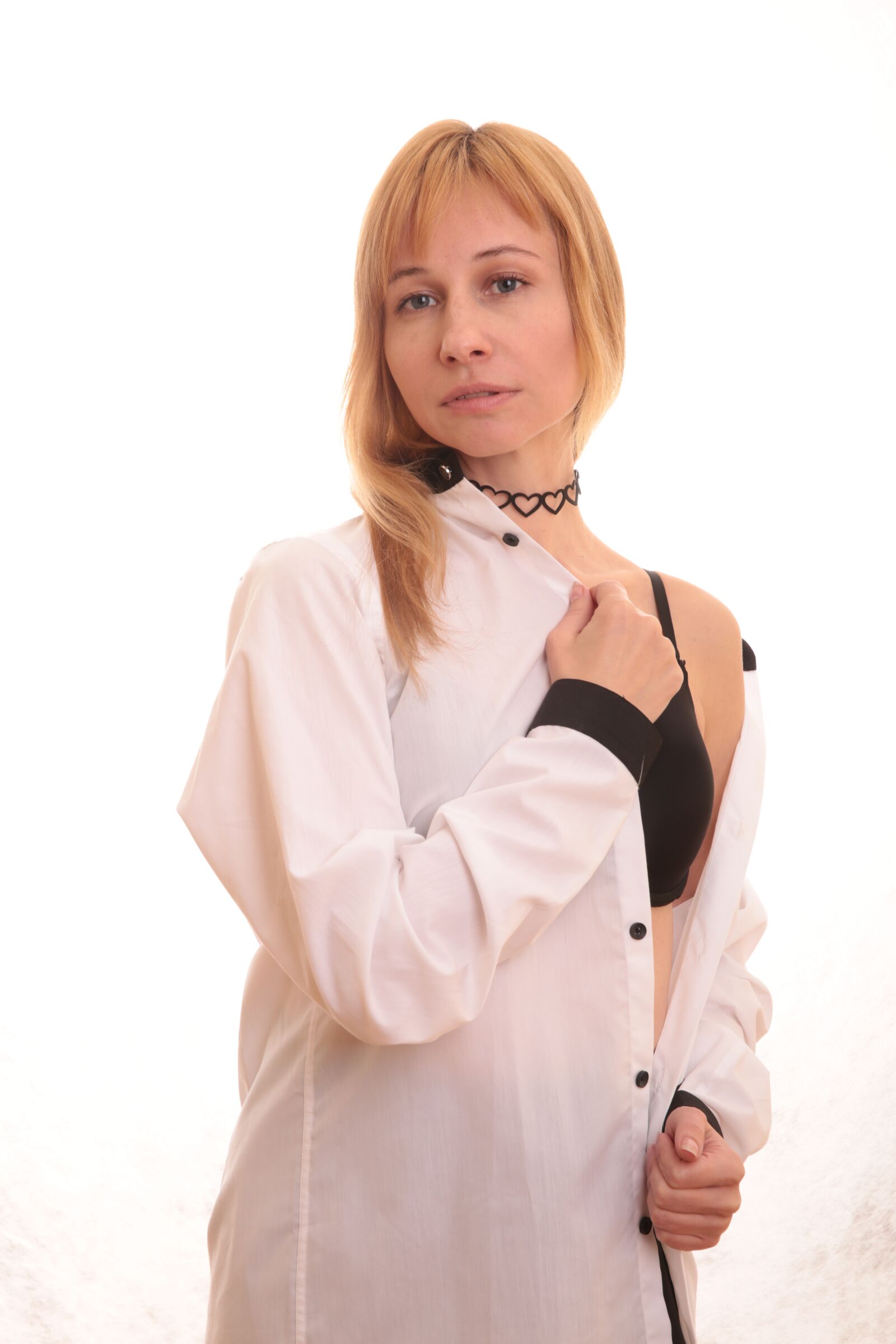 Canon EF 24-70mm F2.8L II USM sample photo. Shirt, a girl in photography