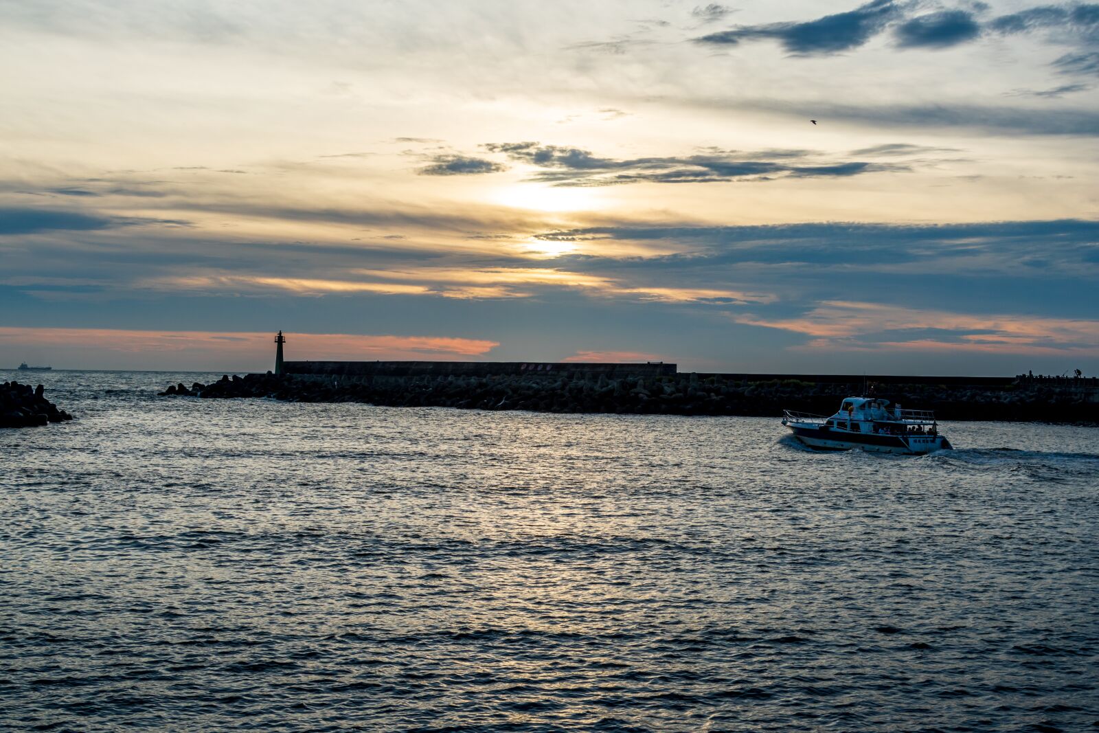 Nikon D5500 sample photo. Sunset, water, sea photography