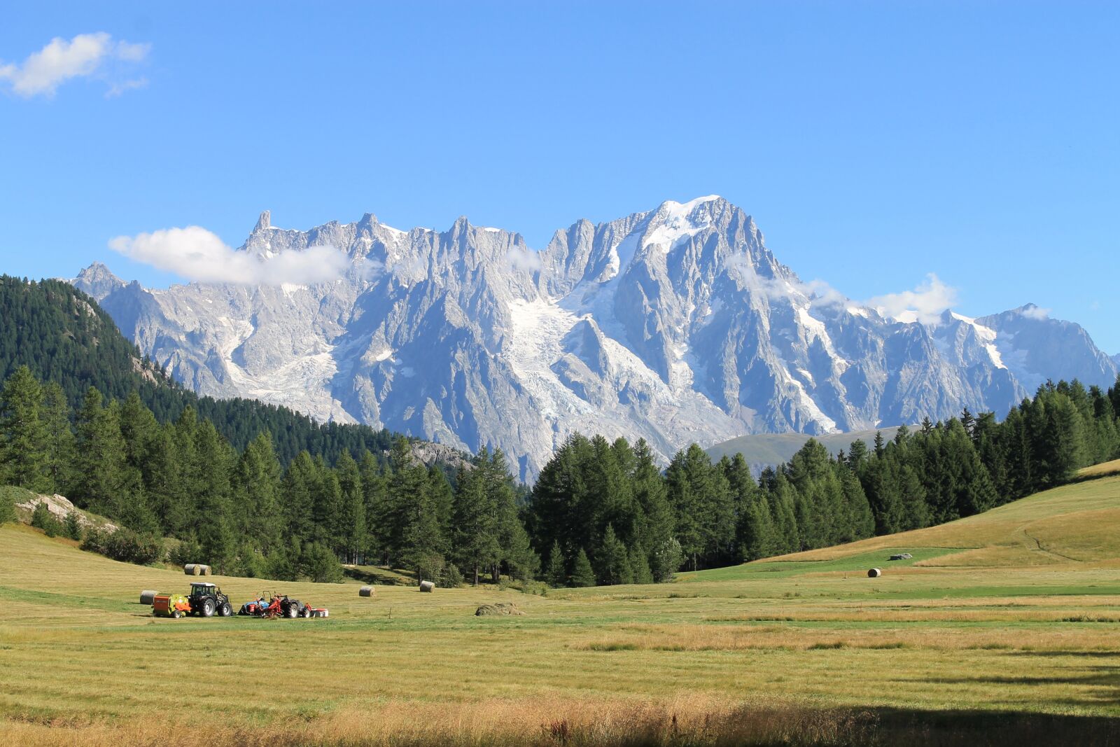 Canon EOS 1100D (EOS Rebel T3 / EOS Kiss X50) sample photo. Mountains, fields, agriculture photography