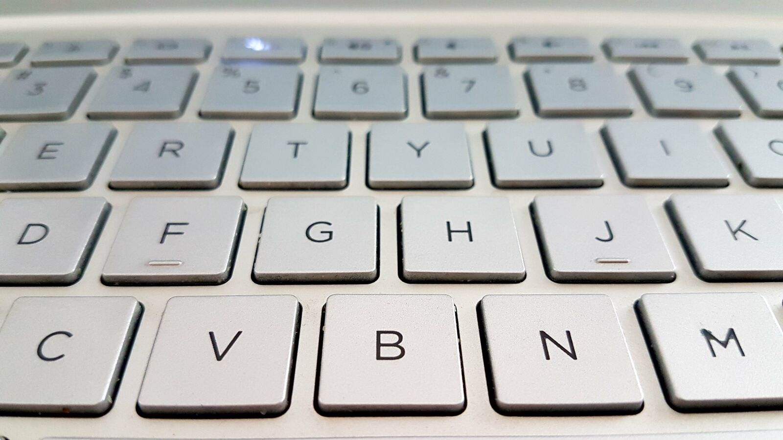 Samsung Galaxy S7 Edge sample photo. Keyboard, laptop keyboard, silver photography