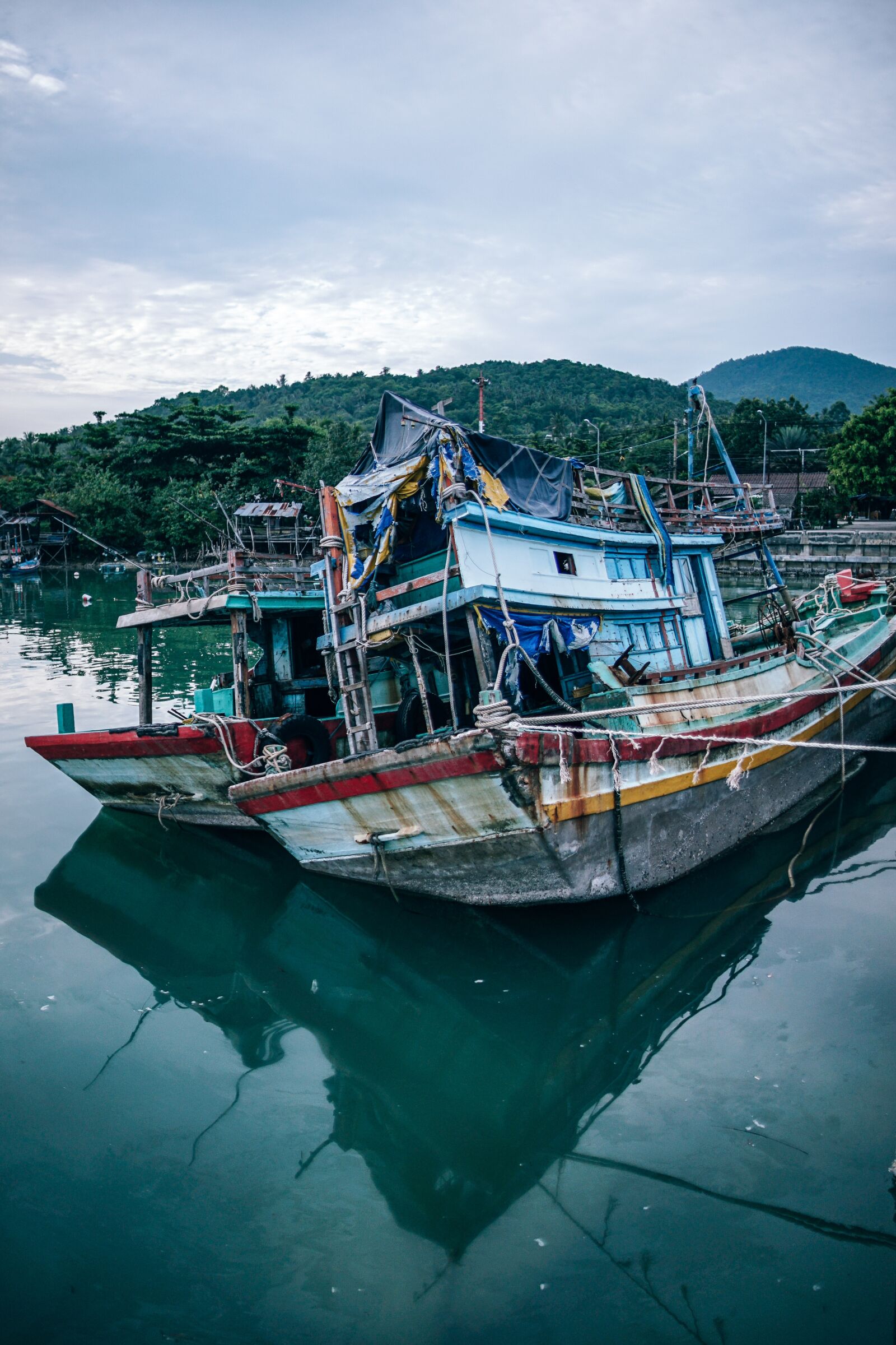 Sony a7 II sample photo. Boats, colorful, community photography