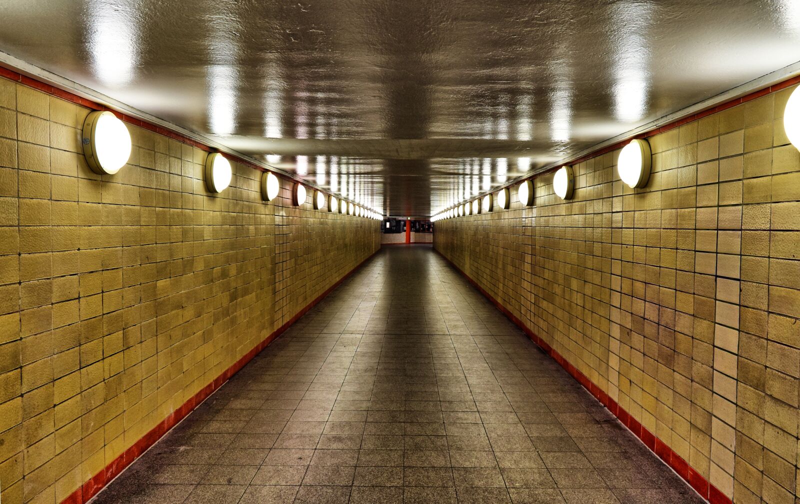 Nikon D5300 sample photo. Berlin, subway, bernauer strasse photography