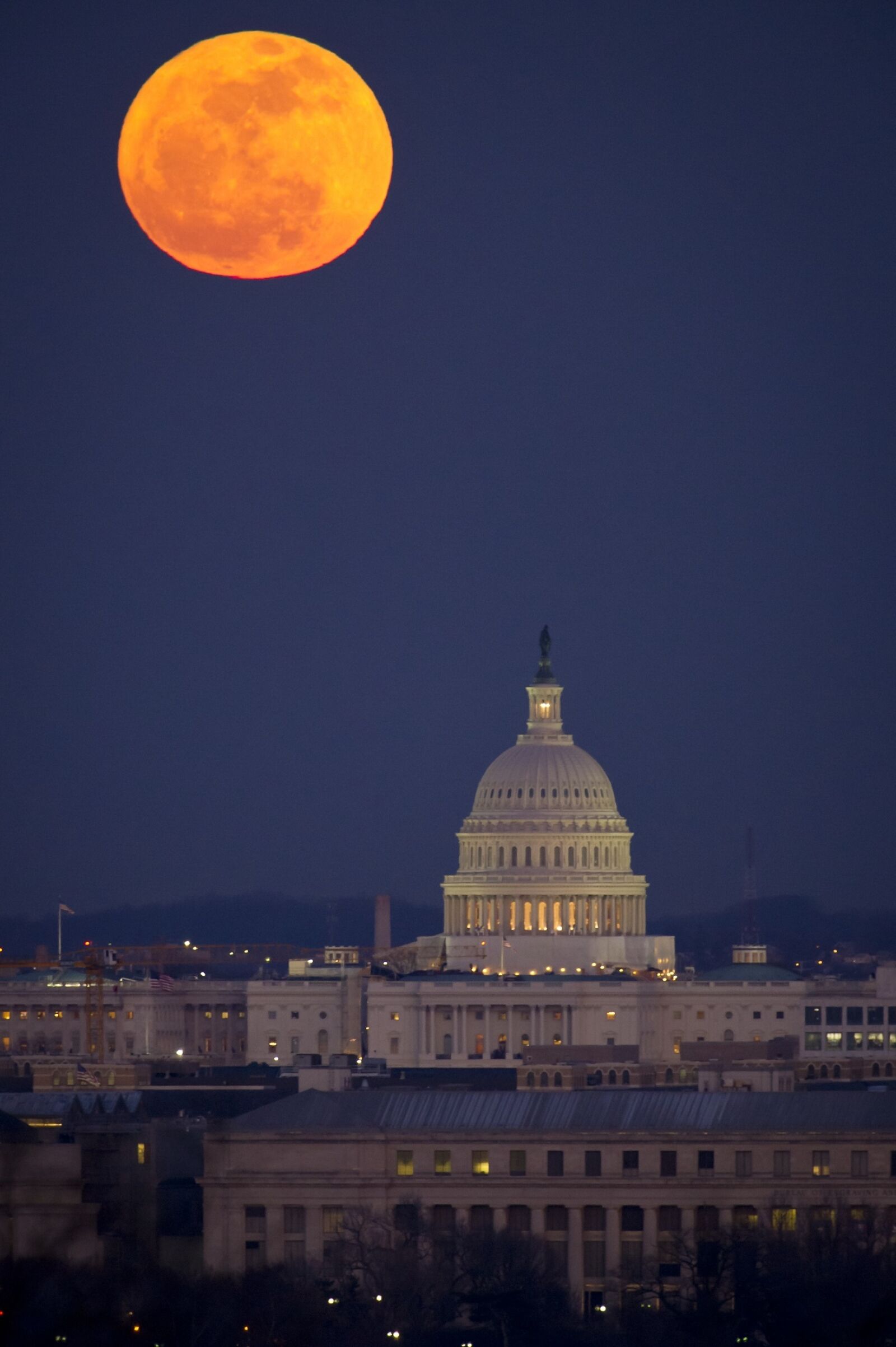 Nikon D3S sample photo. Full moon, washington, dc photography