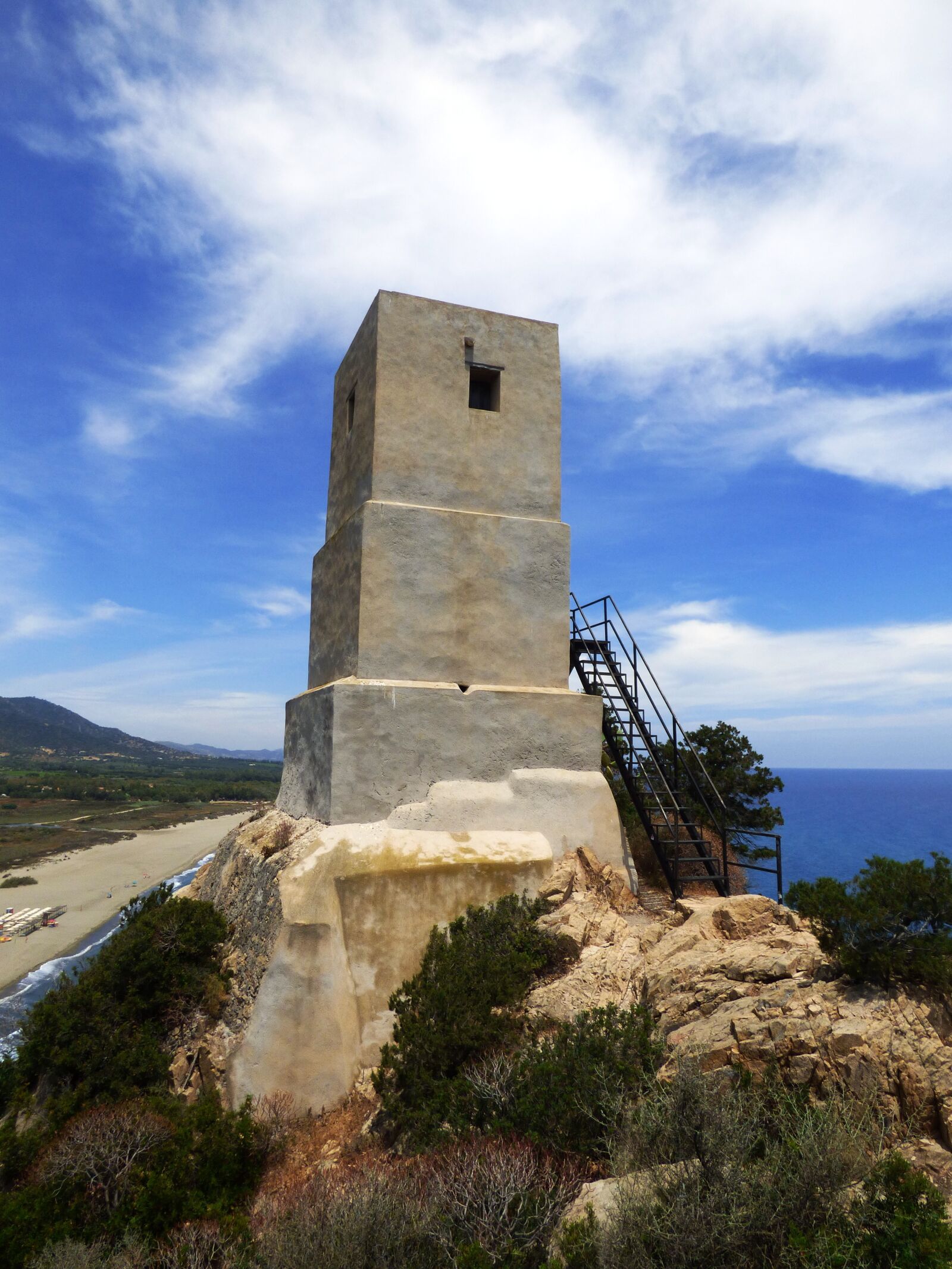 Panasonic DMC-FZ72 sample photo. Sardinia, tower, torre delle photography