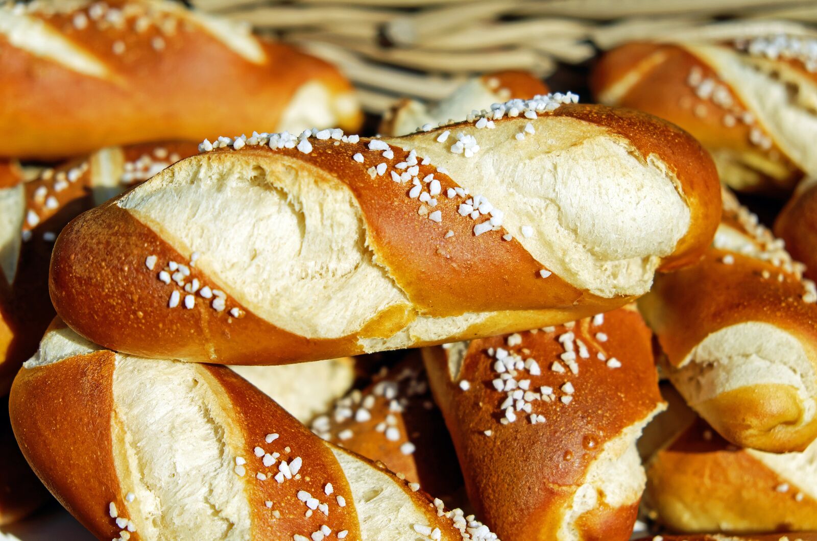 Fujifilm X-T10 sample photo. Pretzels, fritters, baked goods photography