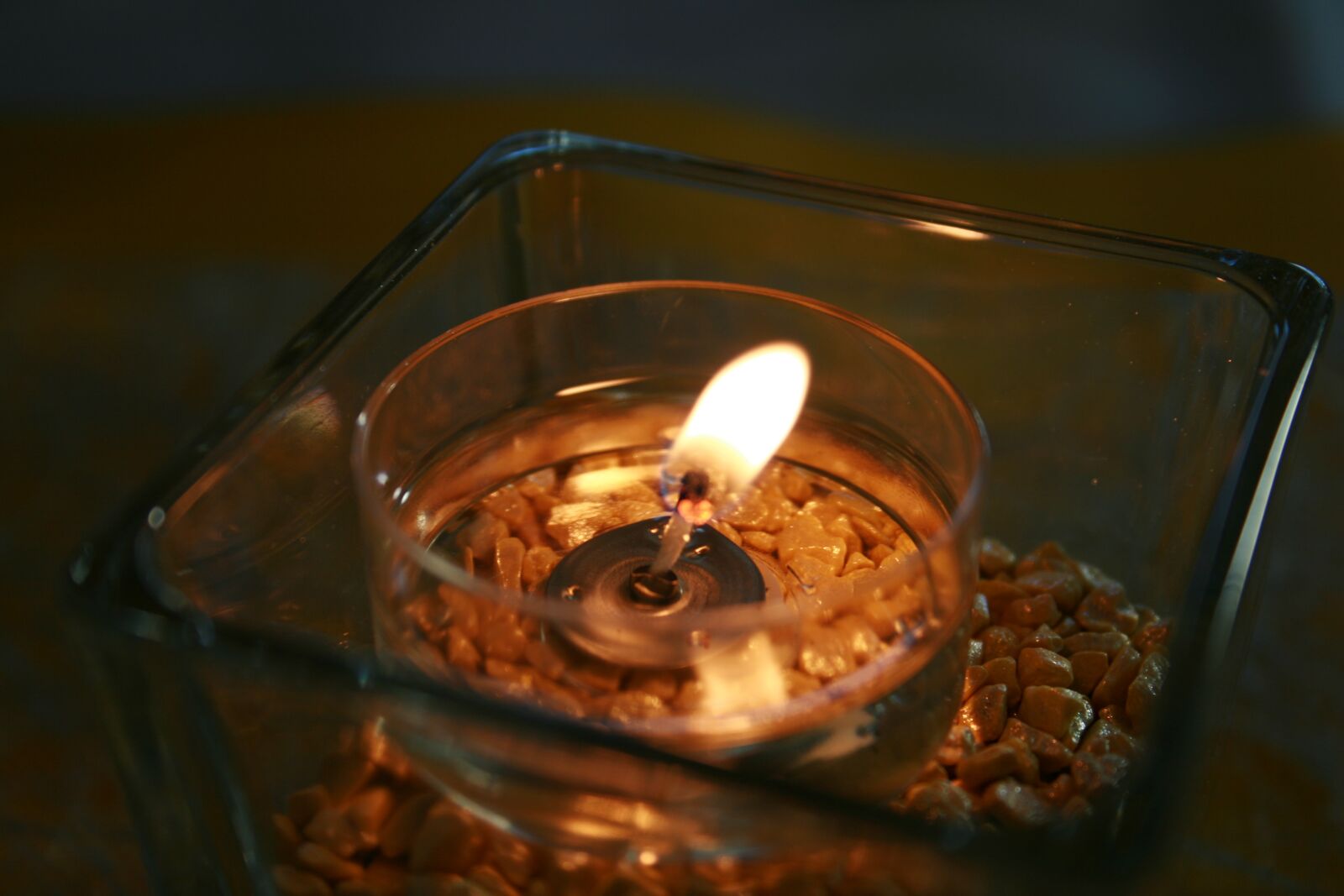 Canon EOS 400D (EOS Digital Rebel XTi / EOS Kiss Digital X) sample photo. Candle, advent, christmas photography
