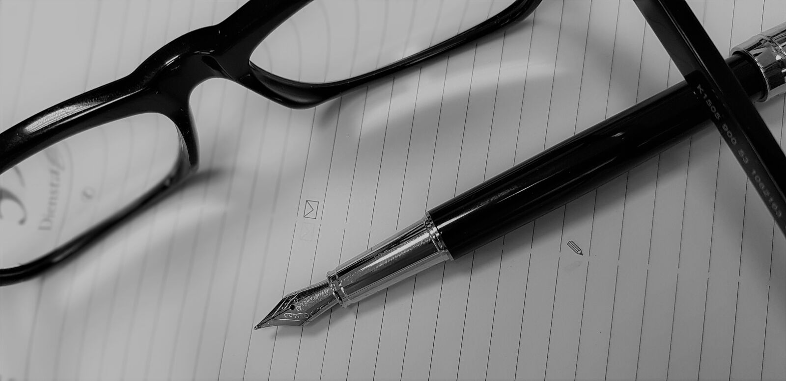 Samsung Galaxy S8 sample photo. Office, desk, glasses photography
