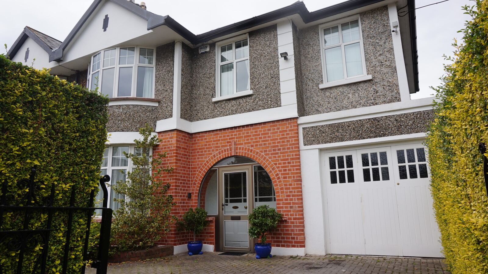 Sony Alpha a5000 (ILCE 5000) sample photo. Brick, home, house, ireland photography