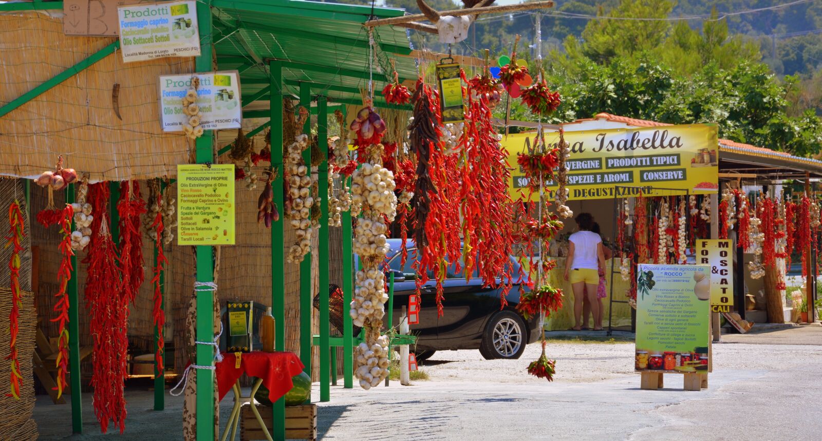 Nikon D7100 sample photo. Chilli peppers, garlic, shops photography