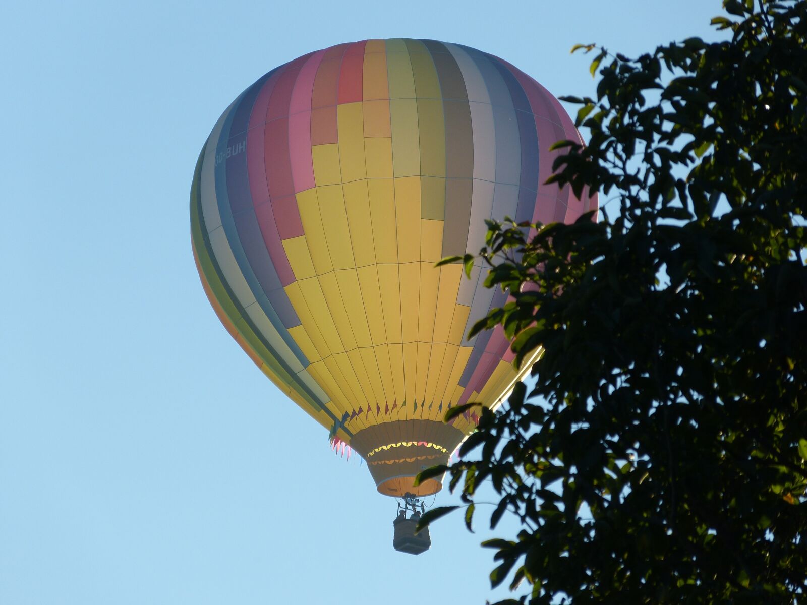 Panasonic Lumix DMC-FZ150 sample photo. Sky, blue, balloon photography
