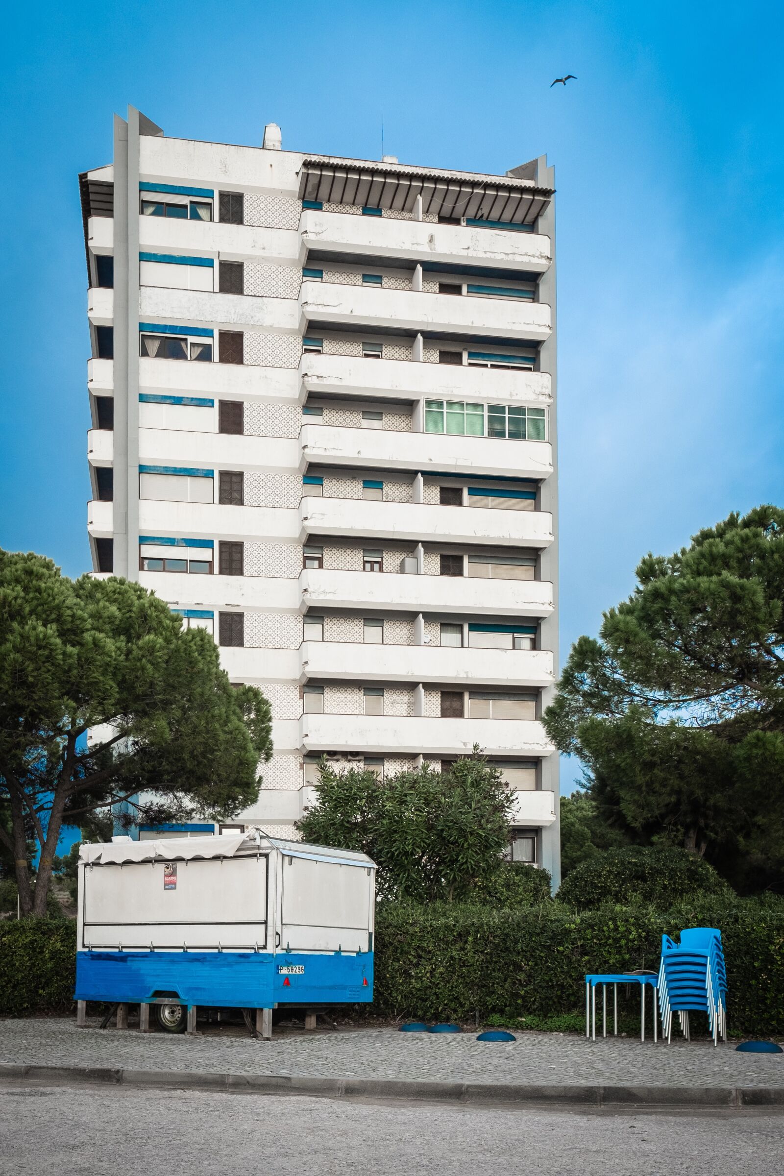 Fujifilm X-T2 + Fujifilm XF 16mm F1.4 R WR sample photo. Skyscraper, blue, algarve photography