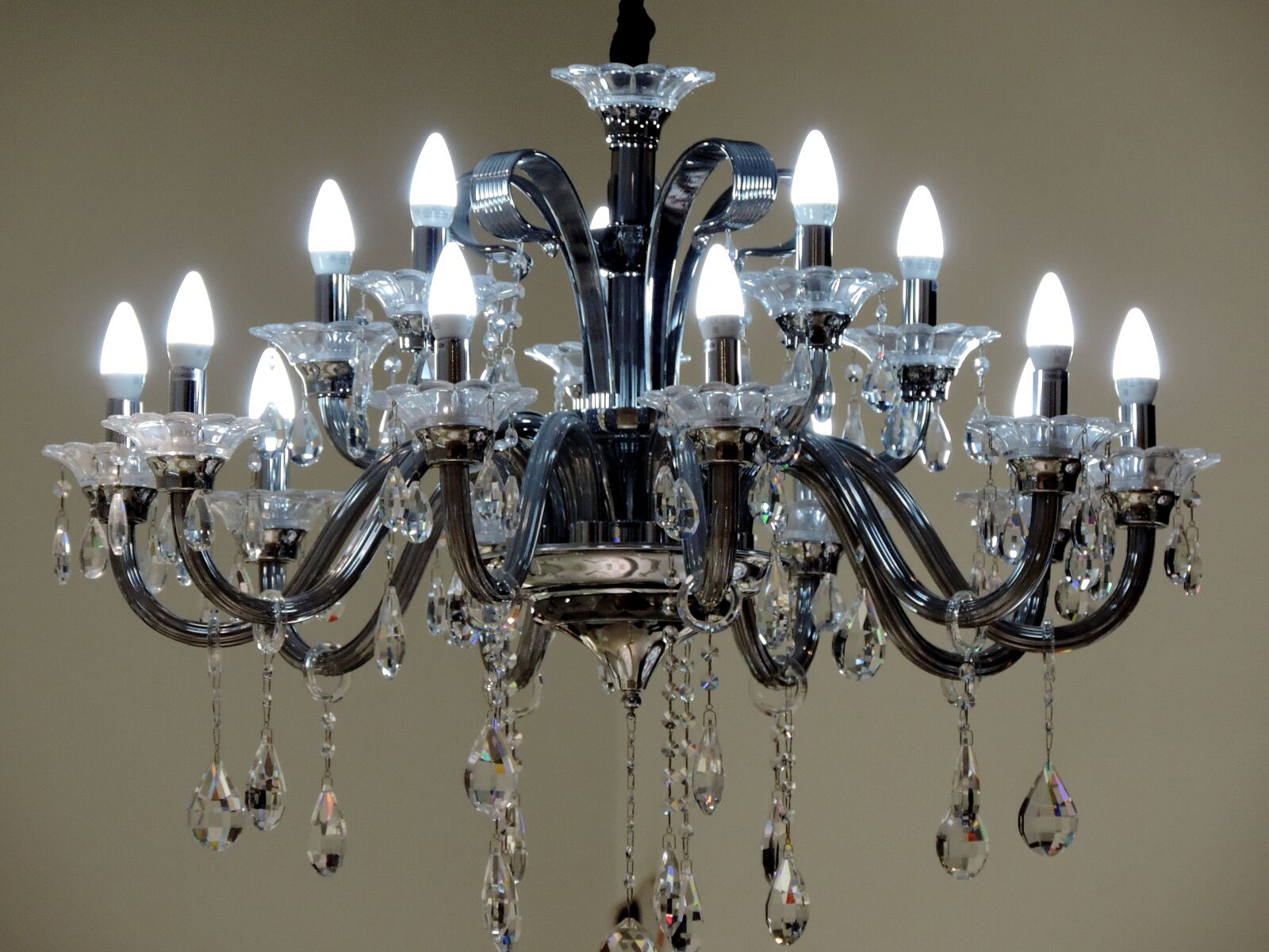 Nikon Coolpix P520 sample photo. Baroque, crystal, light bulb photography