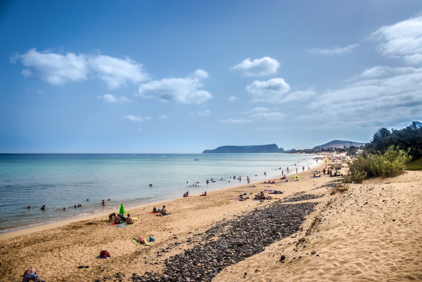 Canon EOS 200D (EOS Rebel SL2 / EOS Kiss X9) sample photo. Porto santo island, wood photography