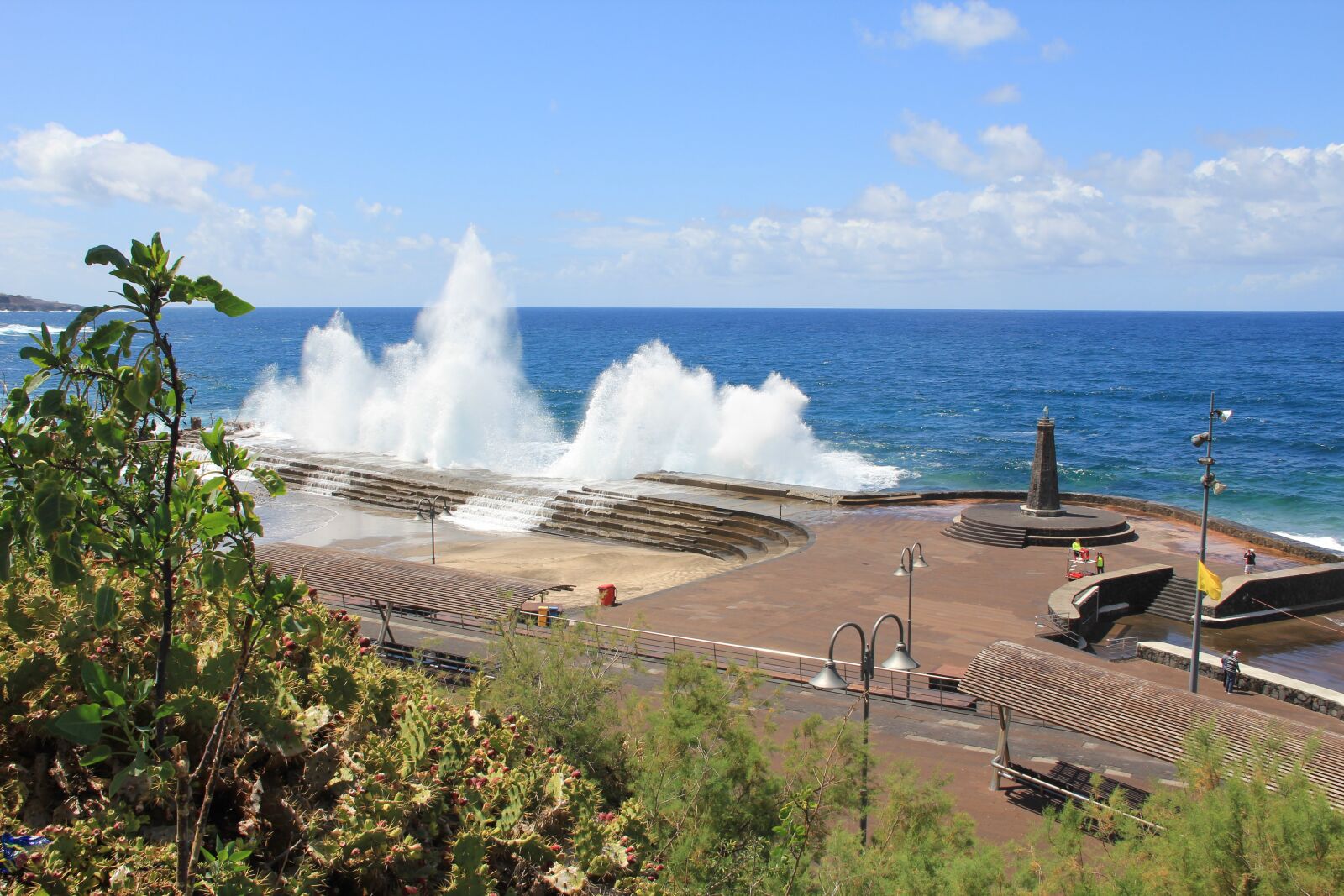 Canon EOS 550D (EOS Rebel T2i / EOS Kiss X4) sample photo. Tenerife, wave, water photography