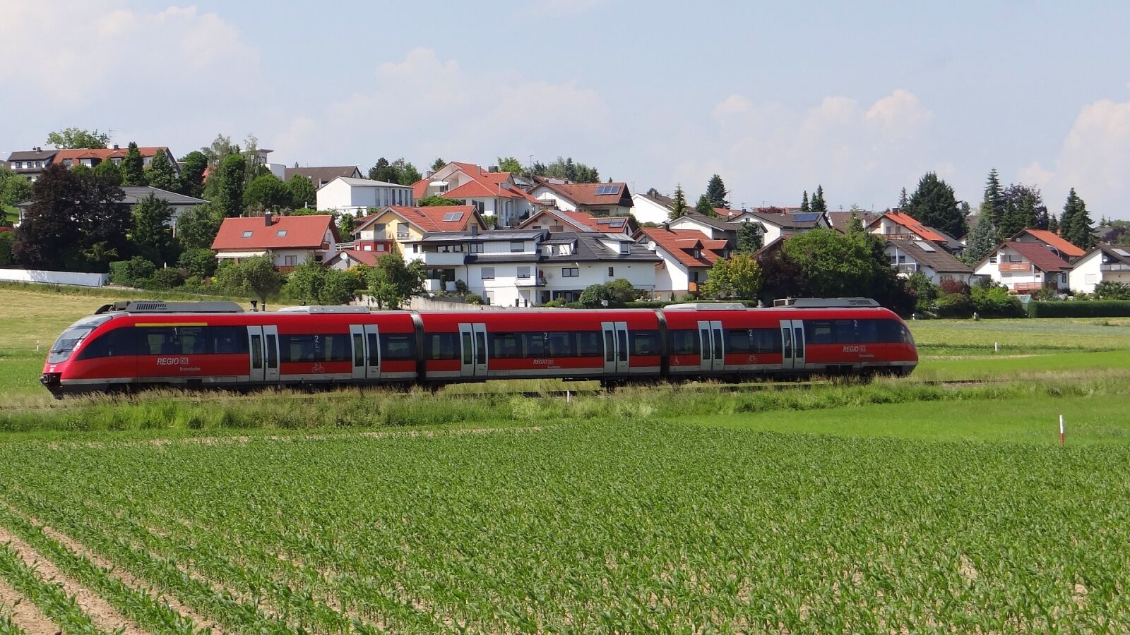 Sony Cyber-shot DSC-HX100V sample photo. Sontheim, vt 644, brenz railway photography